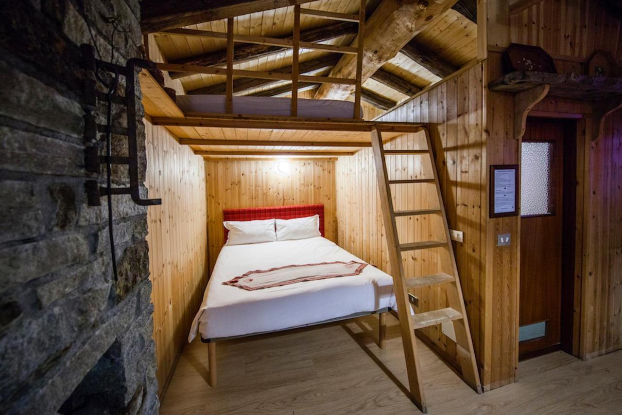 Rifugio Baita Belvedere Champoluc Eksteriør bilde