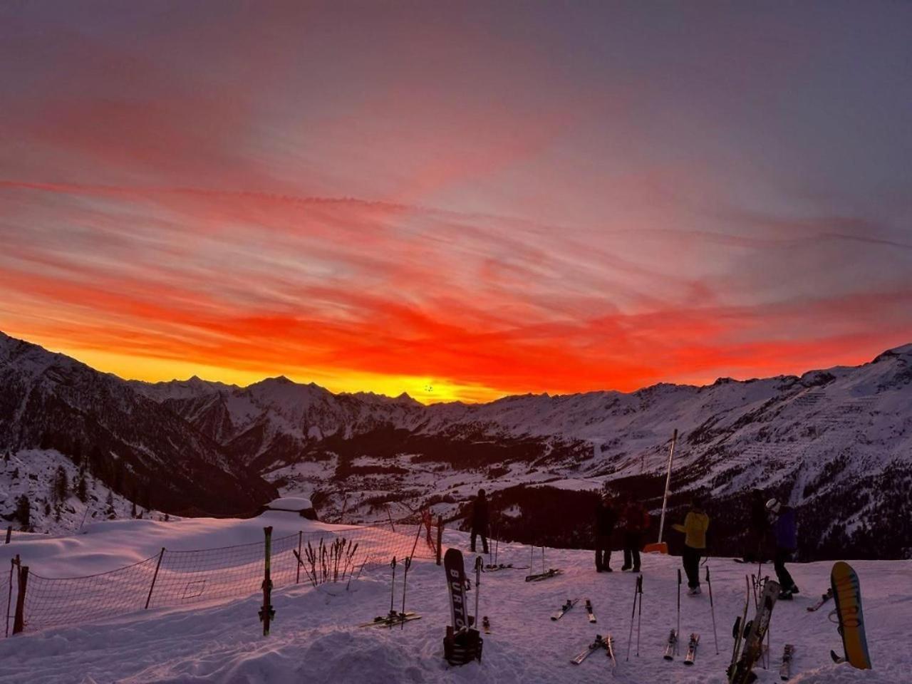 Rifugio Baita Belvedere Champoluc Eksteriør bilde